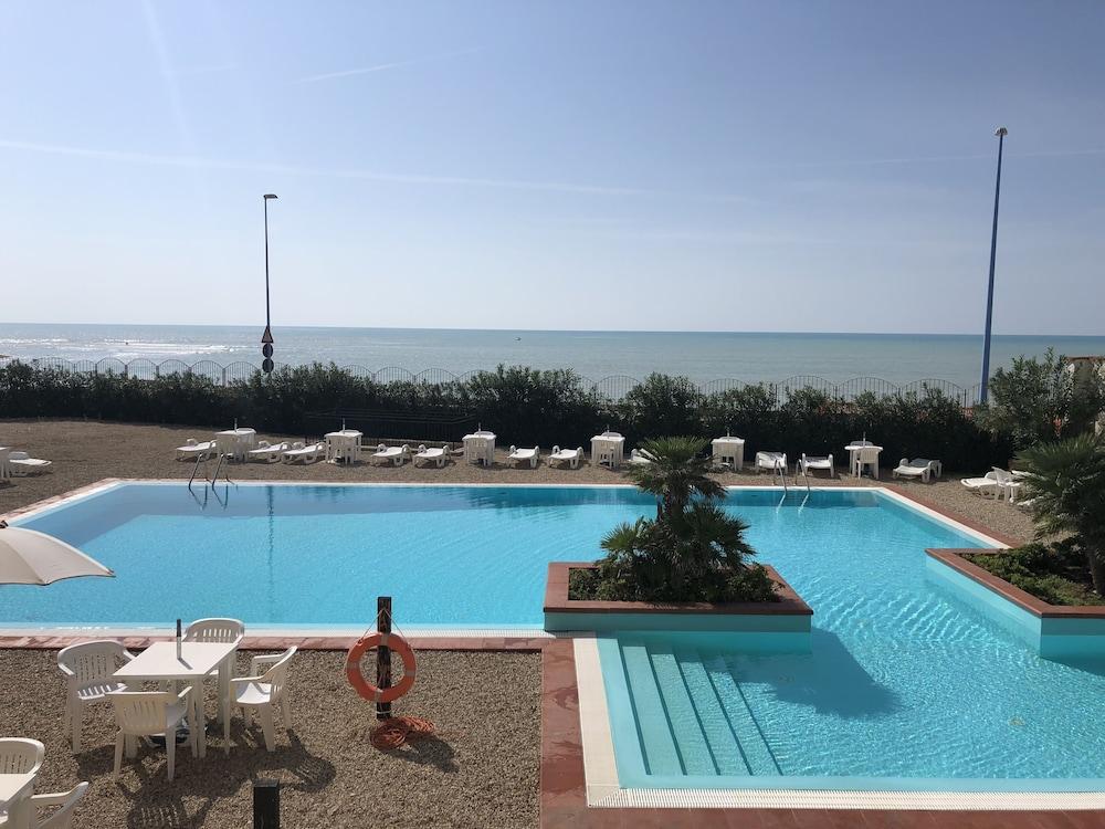 Antica Perla 4*